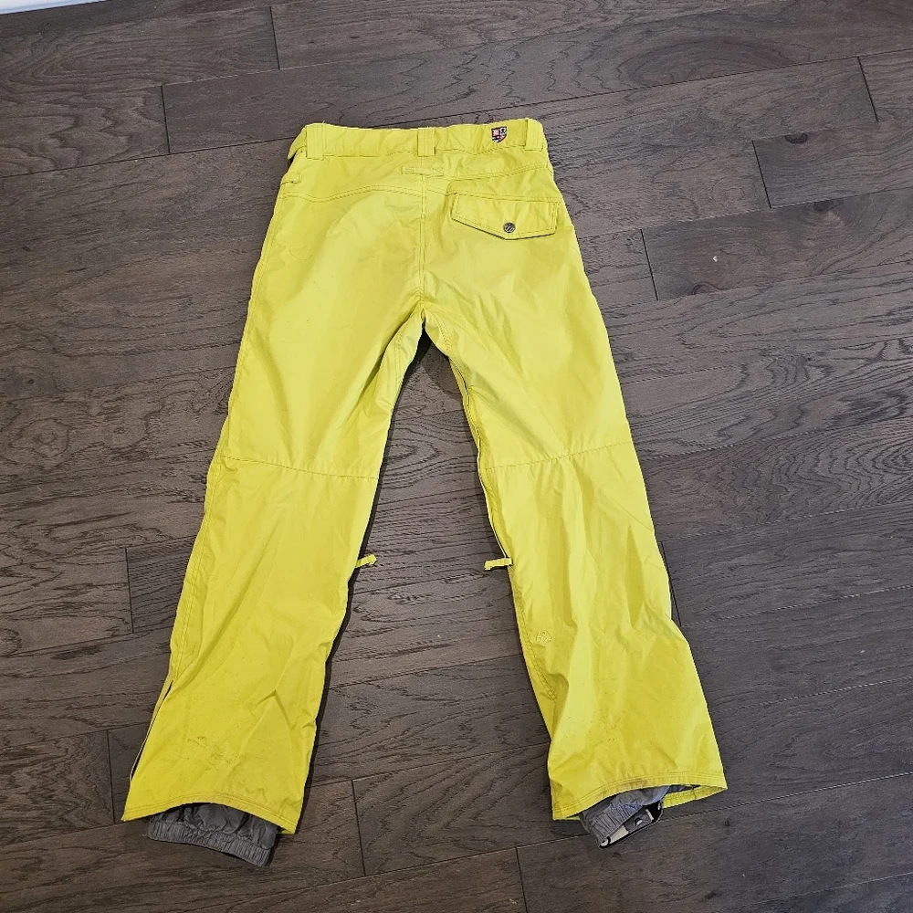 686 Mannual Data Snowboard Pants - Yellow Mens Small - 8K/5K Waterproof